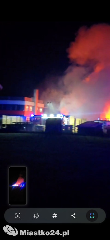 WIELKI POŻAR zakładu stolarskiego w Znakowie