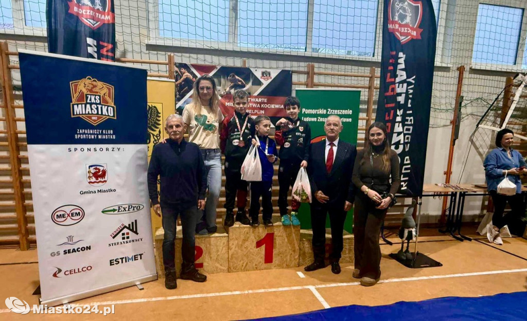 Trzy złote medale dla zapaśników z Miastka. ZKS wraca bez porażki