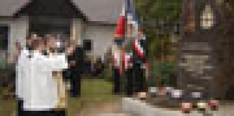 Pamiątkowy obelisk poświęcony Janowi Pawłowi II