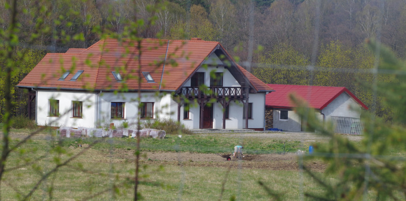 W tym domu mieszka ksiądz, którego obawiają się mieszkańcy