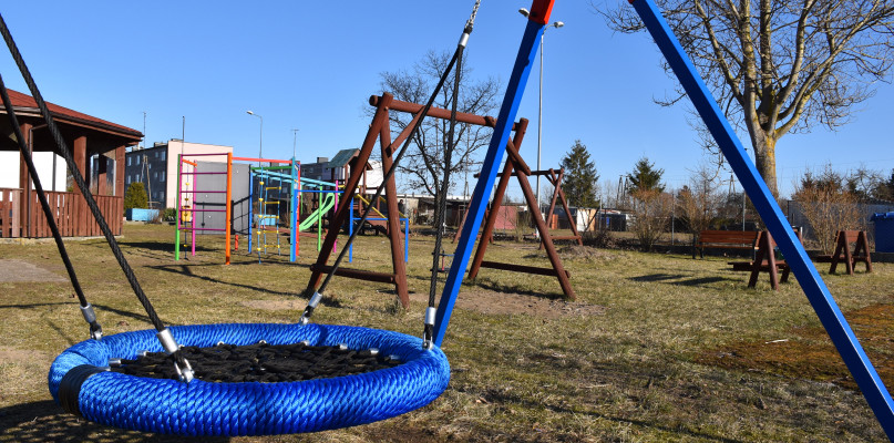 Powstał już nowy plac zabaw przy świetlicy wiejskiej w Przybrdzie 