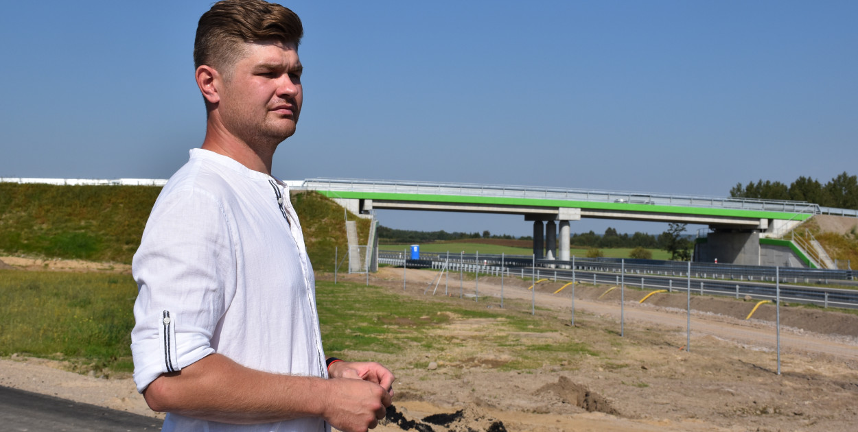 Marcin Rudnicki domaga się przeprosin od kierownika, pracującego na budowie drogi S11