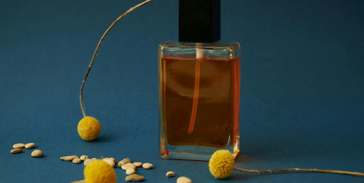 Świąteczny poradnik prezentowy – co kupić kobiecie na święta?