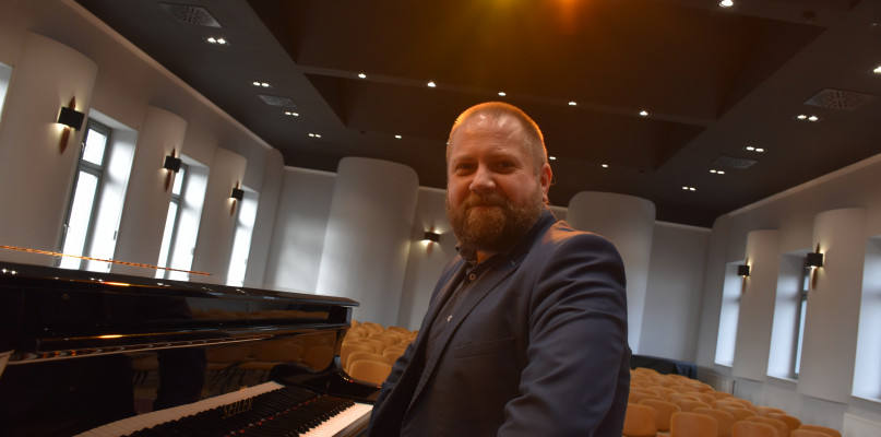 Dyrektor szkoły muzycznej Marcin Jaczewski