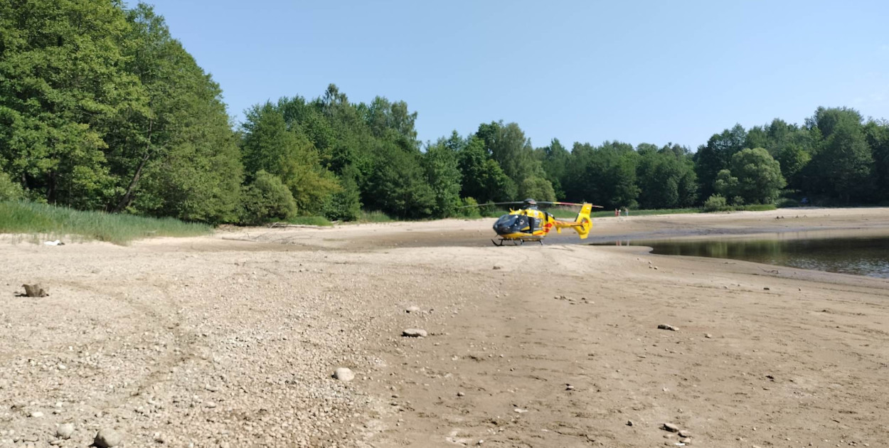 W Boże Ciało 8 czerwca doszło do tragedii nad jeziorem Kamiennym w gminie Polanów . FOT. OSP POLANÓW
