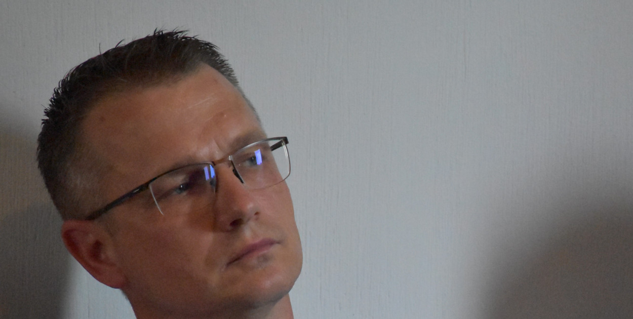 Radny Tomasz Śmietana lobbuje na rzecz wydzierżawienia terenu na kolejne lata stowarzyszeniu “Pro Sport”