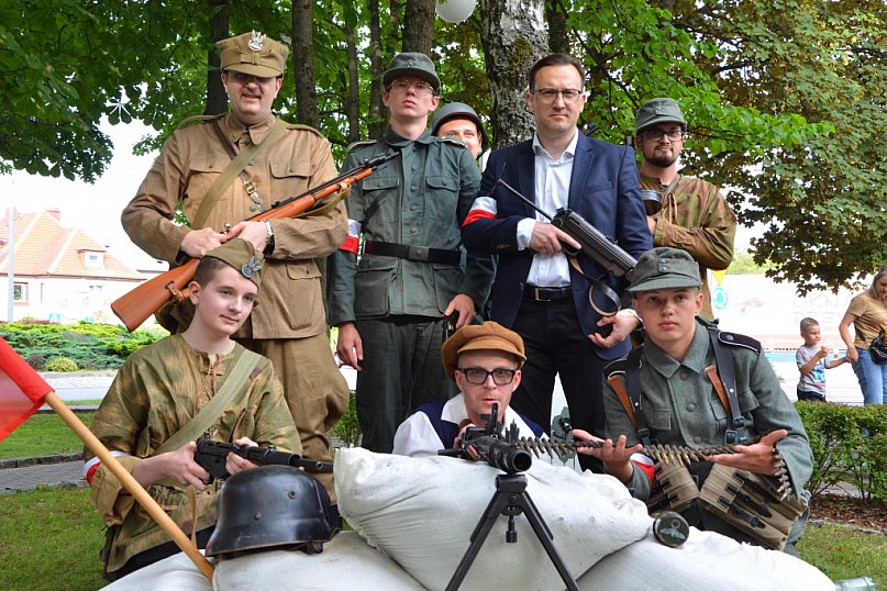 Powstanie Warszawskie w miasteckim parku [ZDJĘCIA]