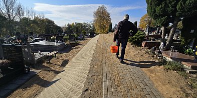 W Miastku na cmentarzu zbudowali… GROBOWE SKOCZNIE-14009