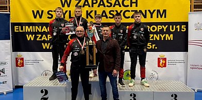 Kacper Bielewicz MISTRZEM POLSKI w zapasach! ZKS Miastko wiceliderem stawki-15679