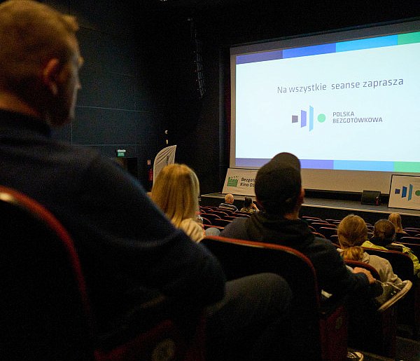 Bezgotówkowe Kino Objazdowe odwiedzi Miastko!-16830