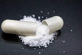 Salmonella w popularnym suplemencie. „Nie należy spożywać”-17154