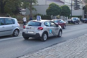 17-latkowie dostaną „prawko”. Nowe przepisy stawiają twarde warunki-17588