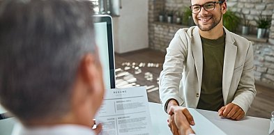 Jak agencja pośrednictwa pracy pomaga znaleźć pracę