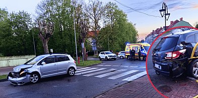 PILNE: Kolizja dwóch aut w Miastku. Zderzenie na skrzyżowaniu Koszalińskiej z Dwor