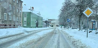 Niebezpieczeństwo na ulicy Dworcowej: Spór o śnieg-17629