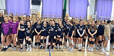 Siatkarki UKS MORENA Miastko nie do zatrzymania – grad medali w Bytowie