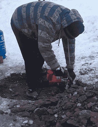 DRAMAT w Sępolnie: OGIEŃ I LÓD. Mieszkańcy walczą o wodę, burmistrz bezradny
