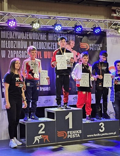 Miastko wróciło z mat z medalami. Pracowity weekend zapaśników