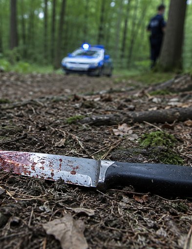 Kępice: Dźgnął żonę nożem. Usłyszał zarzut usiłowania zabójstwa