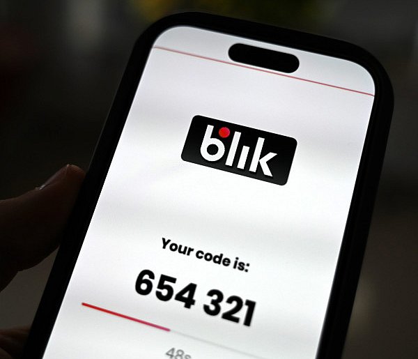 Codzienny przelew BLIK do znajomego? Skarbówka może to sprawdzać-17065