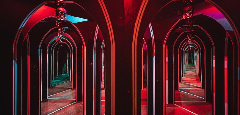 Zimowe odkrywanie emocji i iluzji w sercu Gdańska