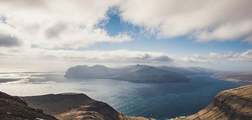 Przygotuj podróż na Wyspy Owcze od lotu po trasę objazdową