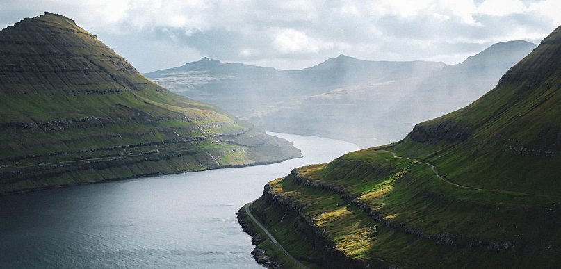 Mapa i loty jako podstawa planowania podróży na Wyspy Owcze