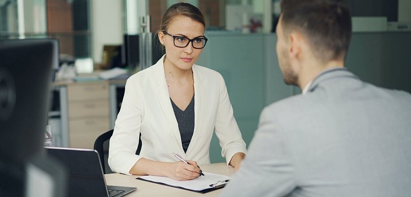 Kiedy warto zdecydować się na zewnętrzną obsługę kadrową?