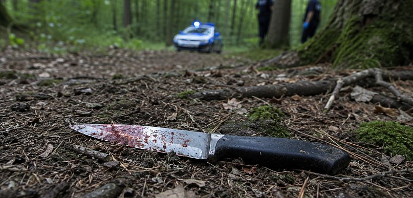 Kępice: Dźgnął żonę nożem. Usłyszał zarzut usiłowania zabójstwa