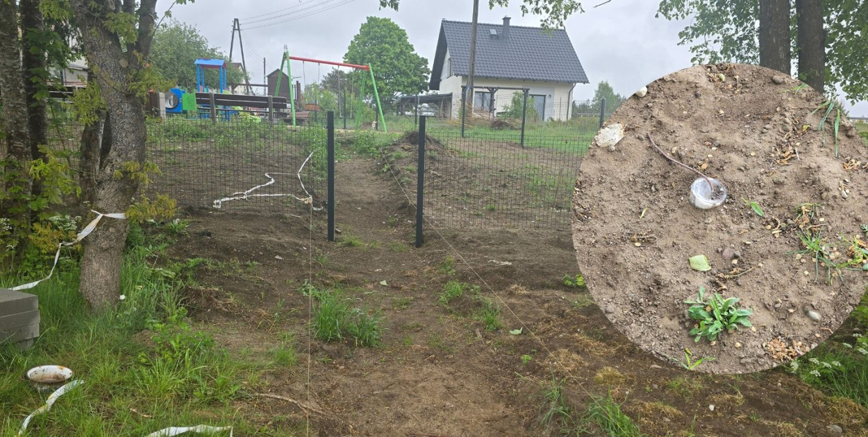 Na nowym placu zabaw w Trzebielinie zalegają śmieci w postaci między innymi szklanych butelek