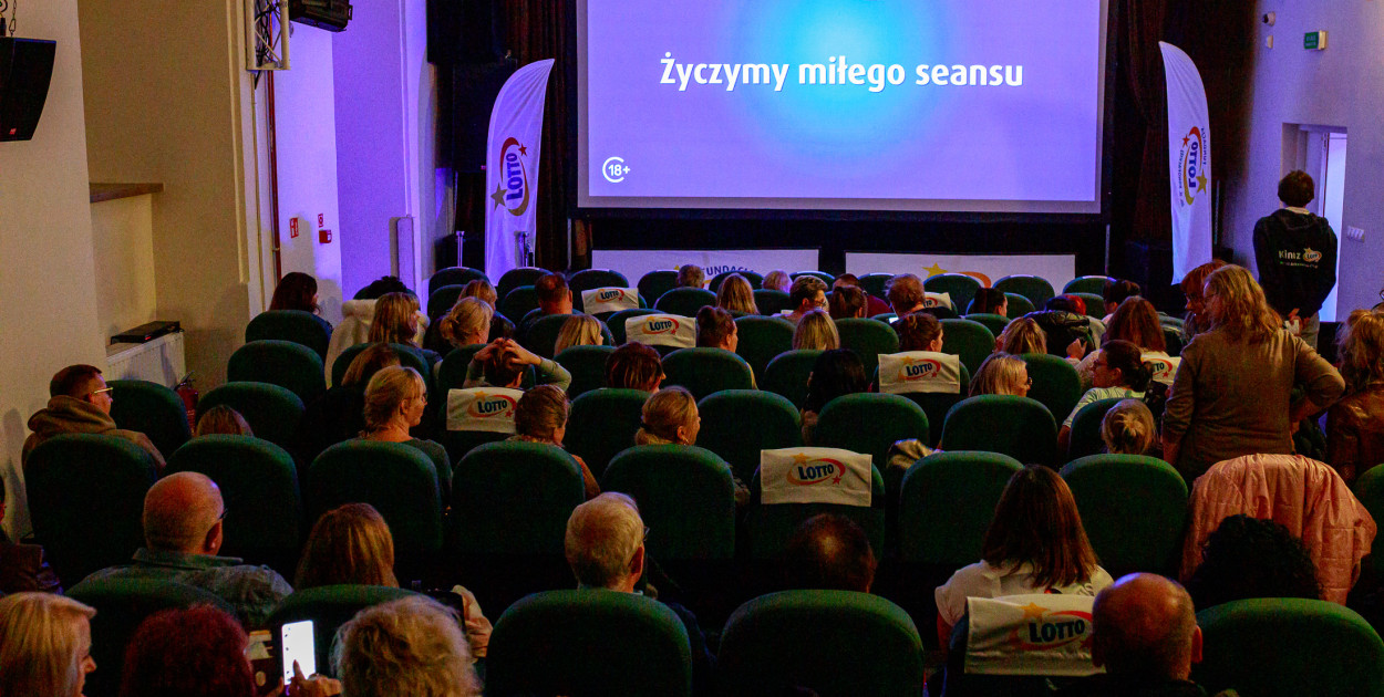 Kino z LOTTO ponownie rusza w Polskę! Premierowe seanse i akcja społeczna